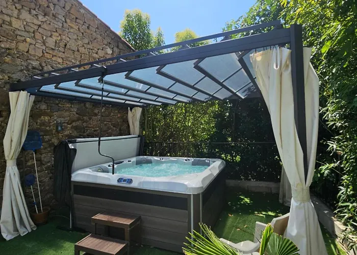 Les Reves D'eden Dans Mas Cevenol -spa Privatif Carnoules (Gard)